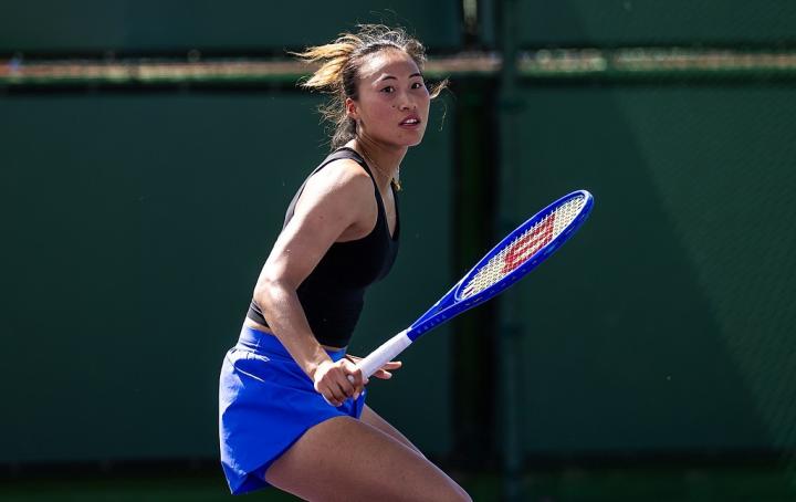  中国网球骄子郑钦文，奖金新高引热议；赛场征程再启航。 体育新闻 中国网球骄子郑钦文，奖金新高引热议；赛场征程再启航。 体育新闻