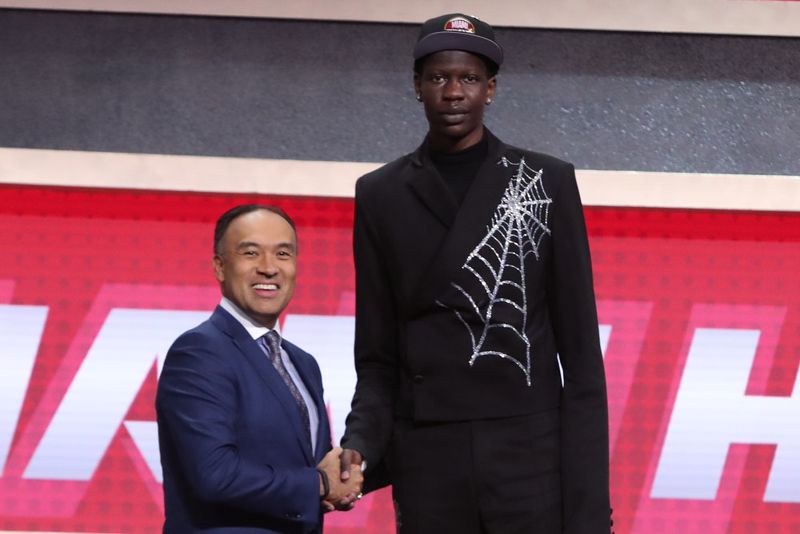  从NBA边缘人到菲律宾之王的逆袭人生：波尔-波尔告诉我们的事 体育新闻 从NBA边缘人到菲律宾之王的逆袭人生：波尔-波尔告诉我们的事 体育新闻